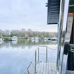 Boat'n Flandres - Houseboat Rooftop Proche Lille Botel *