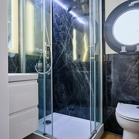 Botel Boat'n Flandres - Les Demeures D'adrien *